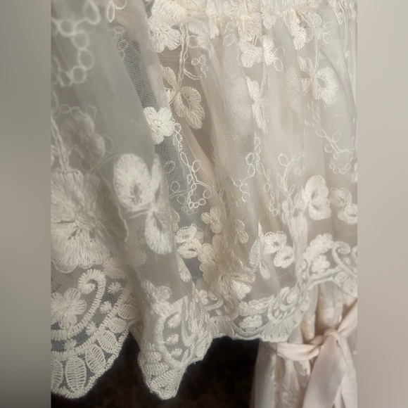 NWT Bohme Off shoulder eyelet lace ivory maxi dress - Picture 5 of 6